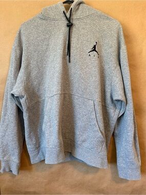 Nike Men’s Jordon Jumpman Air Hoodie in Carbon Heather Gray - size Large